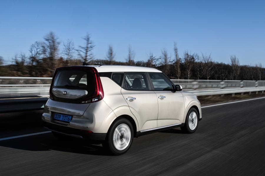  Kia Soul EV (SK3) 2019 года  (KR) (фото 17 из 35)